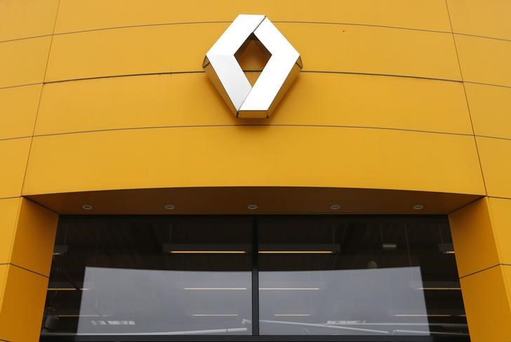 &copy; Reuters.  Выручка Renault в 3-м квартале снизилась на 8%