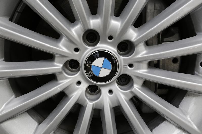 &copy; Reuters.  BMW verklagt Zulieferer Valeo und Denso wegen Preisabsprache