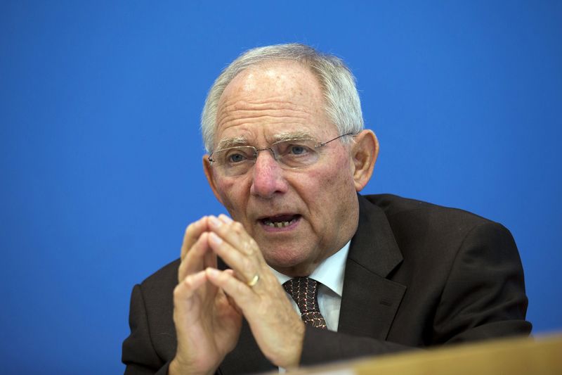 &copy; Reuters.  German finmin says ECB's low interest rates 'harmful'