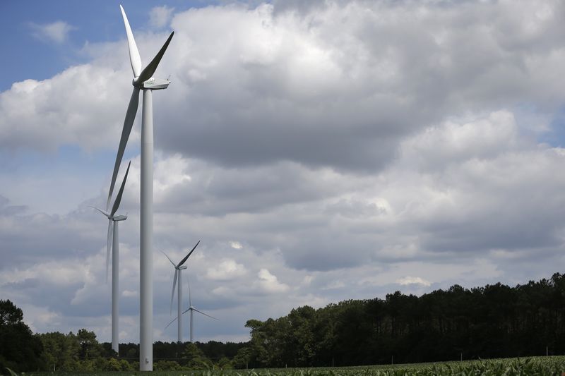 Wind power breaks record but gas is biggest contributor to UK electricity grid in 2022