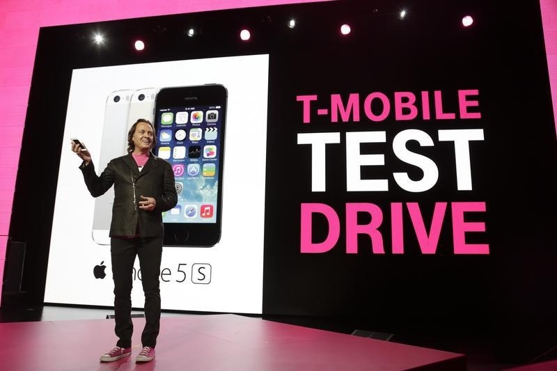 &copy; Reuters.  T-Mobile US raportuje zyski wyższe od oczekiwań o 0,13$. Przychody były niższe niż prognozy