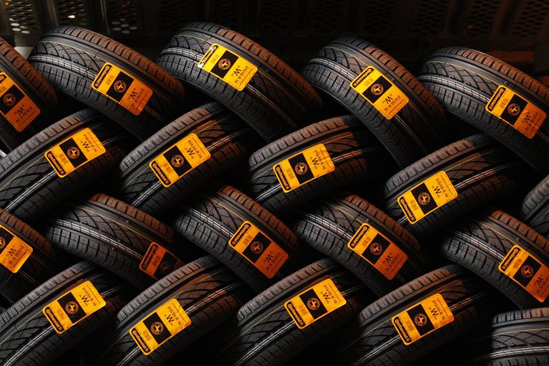 &copy; Reuters.  BRIEF-MICHELIN Announces Price Increase for Commercial Tire Lines in U.S., Canada