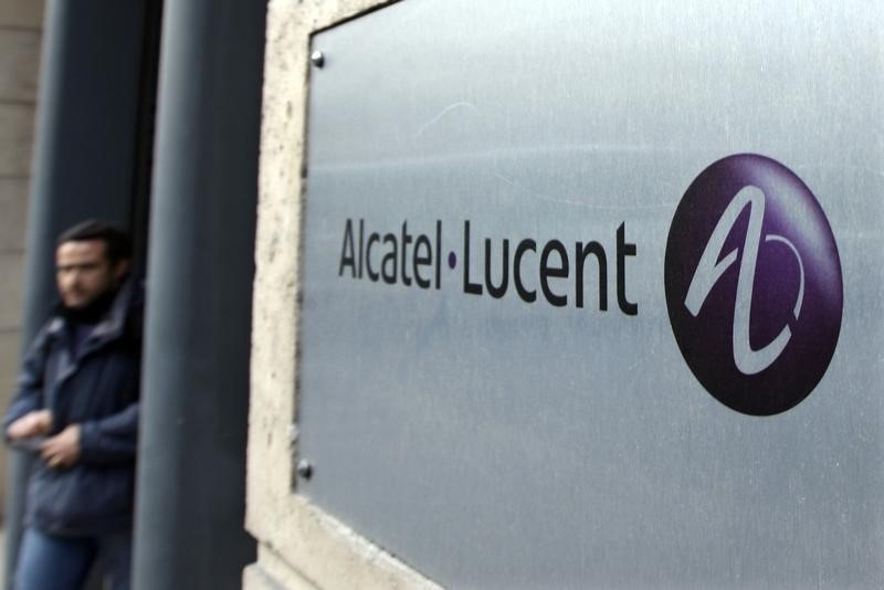 &copy; Reuters.  Alcatel-Lucent foca em novos tipos de clientes em corrida para se recuperar