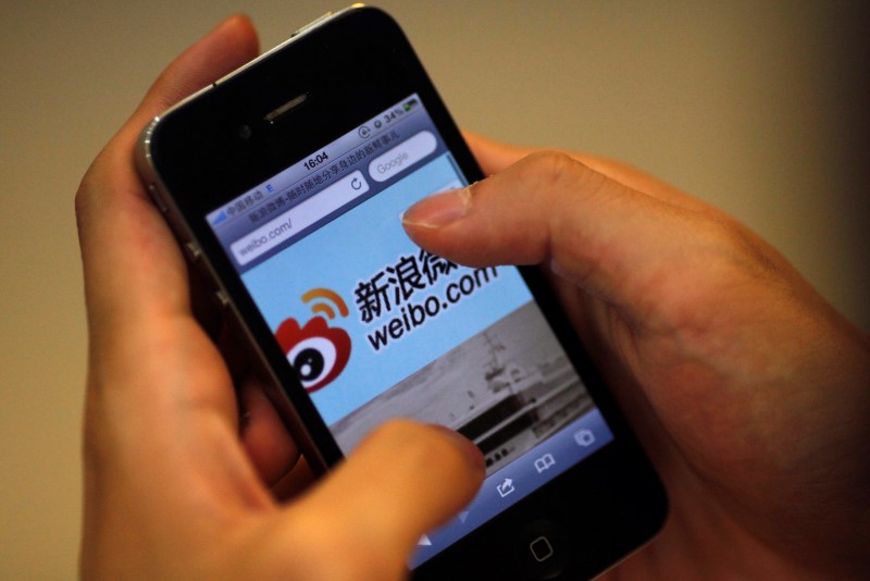 Weibo Disappoints in Hong Kong Debut but Raises $385M