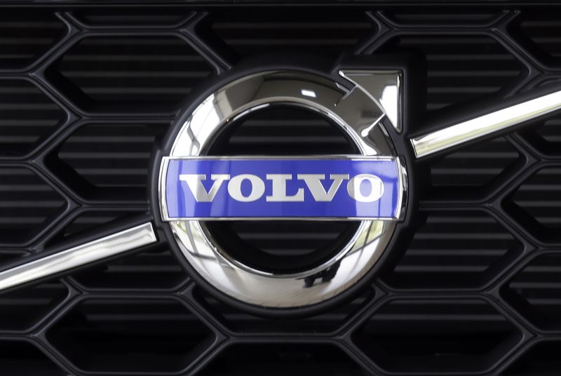 Volvo Car stiger 20% under första handelstimmarna på börsen