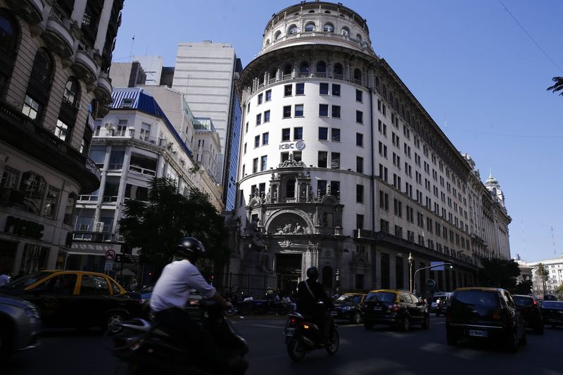 Argentina says August tax revenue up 33 percent from a year ago