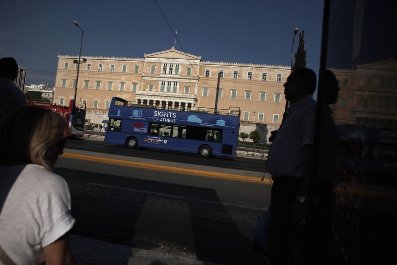 Η εκταμίευση 767 εκατ. ευρώ για την ελάφρυνση του ελληνικού χρέους στο σημερινό Eurogroup