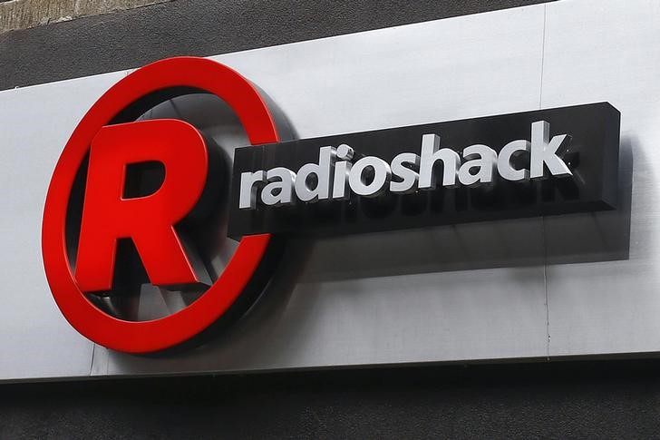 &copy; Reuters.  Mexicano Grupo Gigante dice compra tiendas RadioShack en México