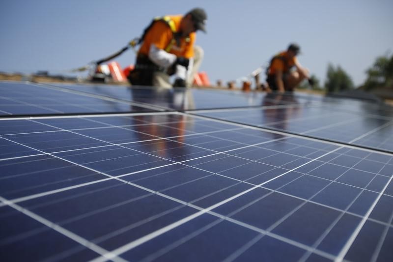 Größte Aufdach-Solaranlage Deutschlands in Marl in Betrieb genommen