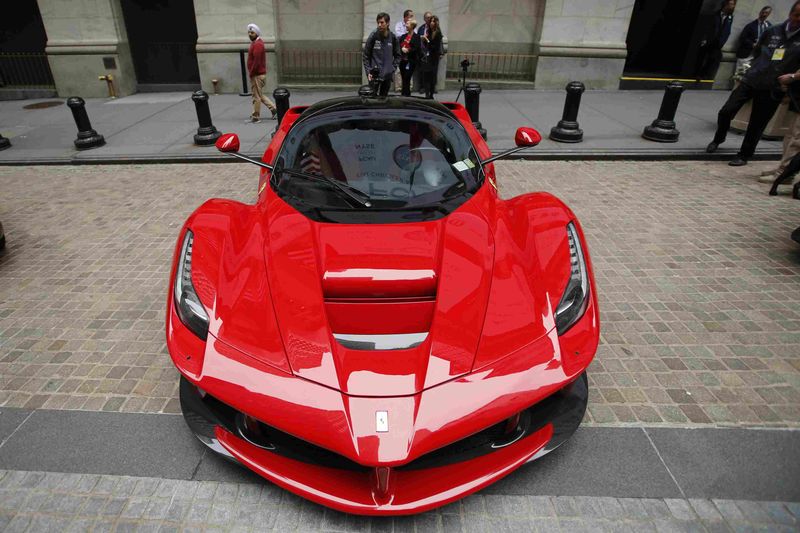 &copy; Reuters.  Ferrari (RACE) has record orders into 2024, chairman tells shareholders