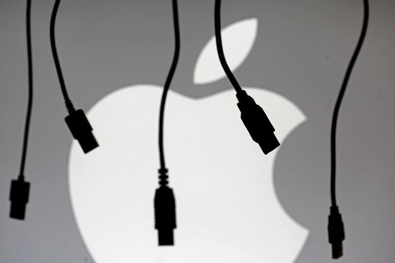 US antitrust officials ask to join arguments in Apple’s appeal