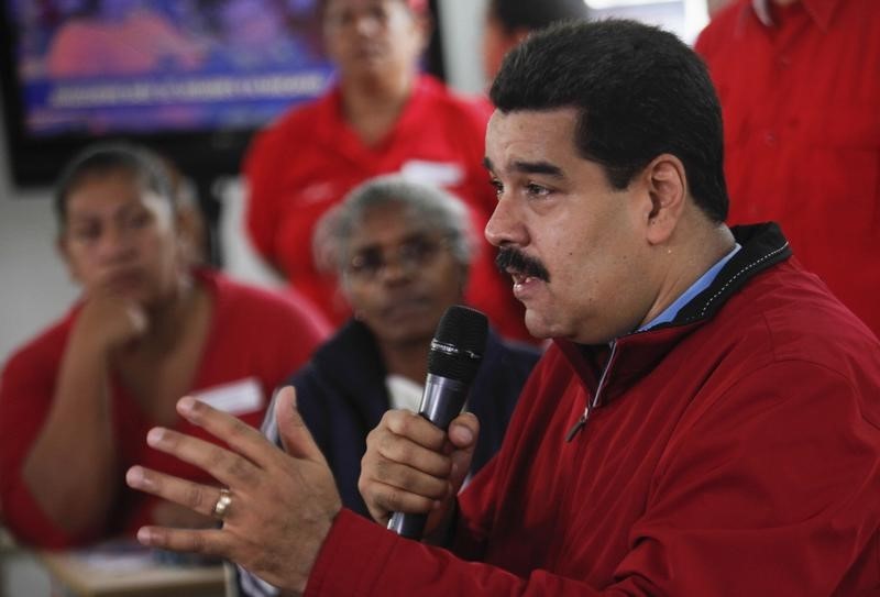 &copy; Reuters.  Maduro isolated as Latin American nations back Venezuela opposition leader