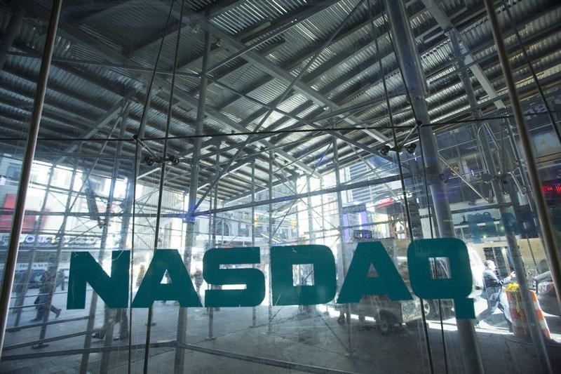 Nasdaq Futures Up 50 Pts; Outperforming After Amazon's Impressive Quarter