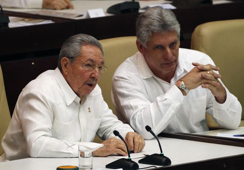 © Reuters. El Parlamento cubano elige a Díaz-Canel para reemplazar a Raúl Castro como presidente