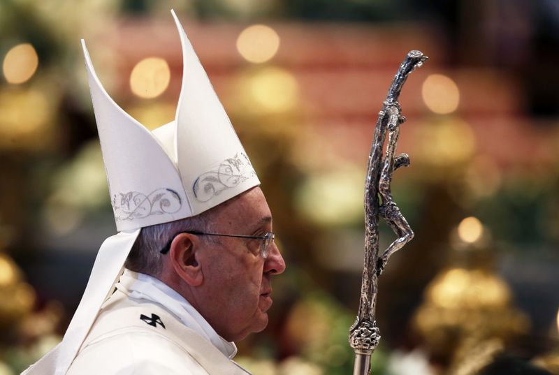 &copy; Reuters.  Na Sexta-Feira Santa, papa ouve sermão sobre indiferença pela perseguição a cristãos