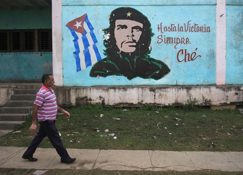 &copy; Reuters.  Economía ve a España un ejemplo para países que reestructuren deuda con Cuba