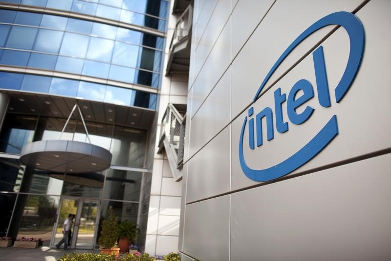 Intel Gains as It Commits $20 Billion More for Chip Factories