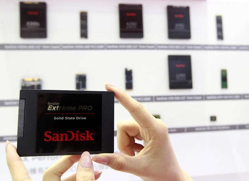 &copy; Reuters.  La CE acepta la compra de la estadounidense SanDisk por rival Western Digital