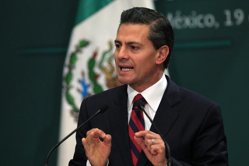&copy; Reuters.  México pide a EEUU rápida reunificación de familias separadas en la frontera 