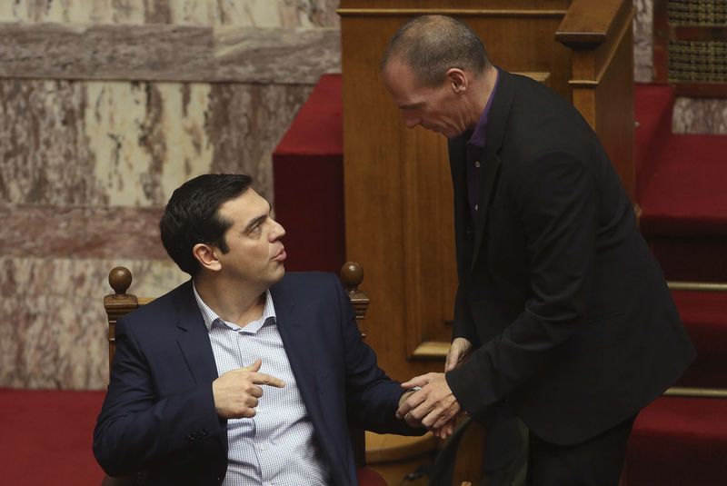 &copy; Reuters.  GESAMT-ROUNDUP: Tsipras will enge Zusammenarbeit mit Moskau - Finanzpoker dauert