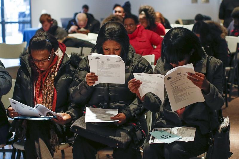 U.S. Initial Jobless Claims Rose to 219,000 Last Week vs 190,000