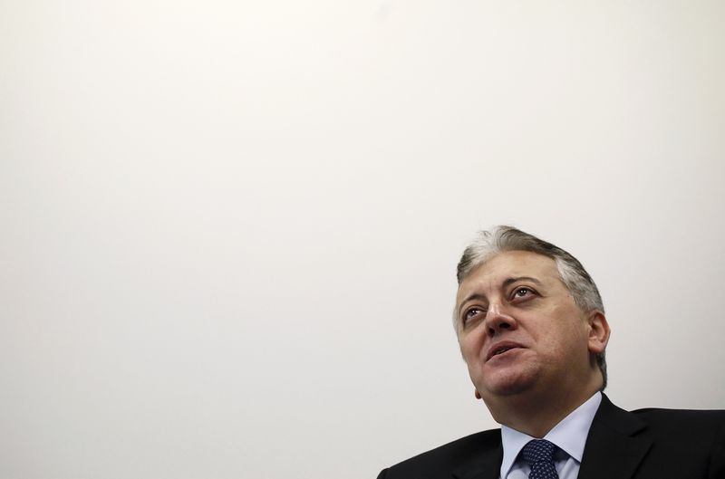 &copy; Reuters.  CEO de Petrobras dice ventas de activos no resolverán problema de deuda