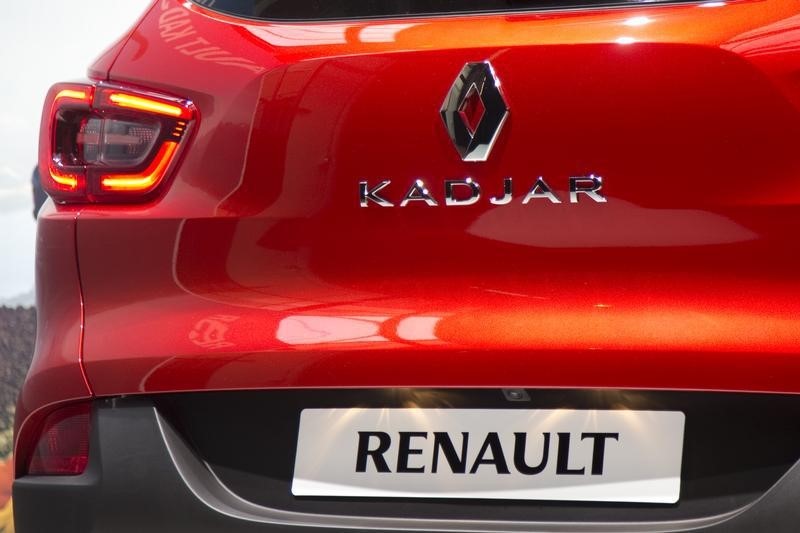&copy; Reuters.  Renault anuncia producción de modelos Logan en Argentina
