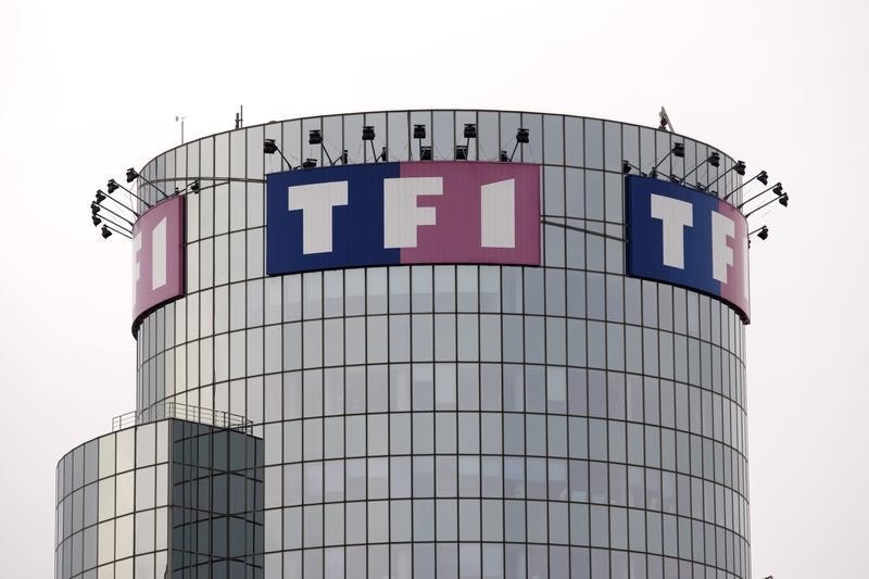 Shares in French companies TF1 and M6 fell after merger plans were canceled