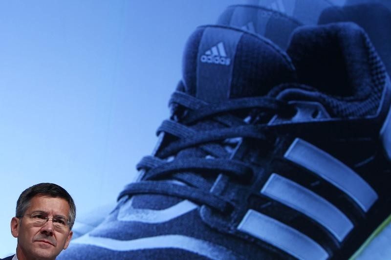 &copy; Reuters.  AKTIE IM FOKUS: Adidas gehen nach kurzer Pause wieder auf Rekordjagd