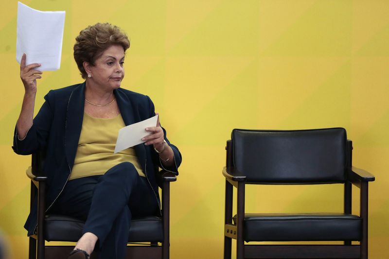 &copy; Reuters.  Gobierno brasileño presenta explicaciones sobre prestación de cuentas