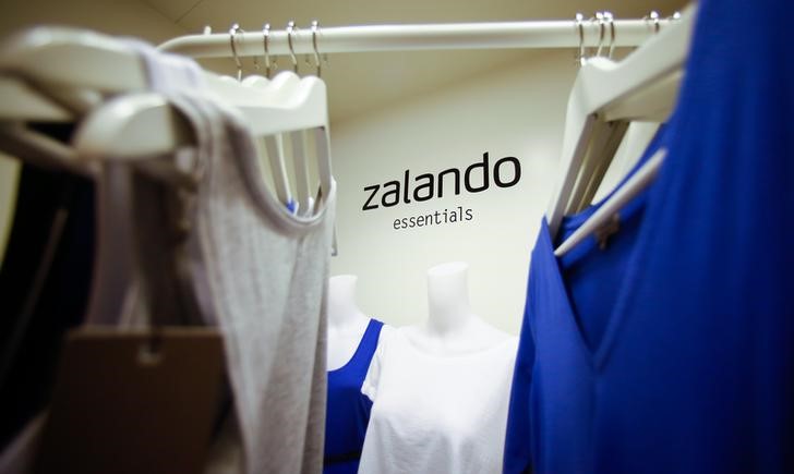 &copy; Reuters.  Zalando targets logistics as mobile fashion sales grow 