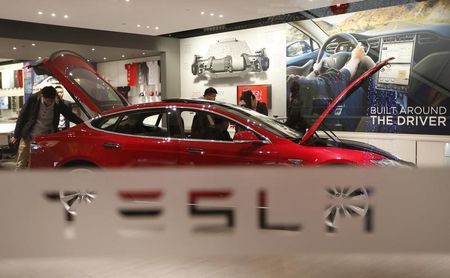 Tesla выбыла из топ-10 самых дорогих компаний США