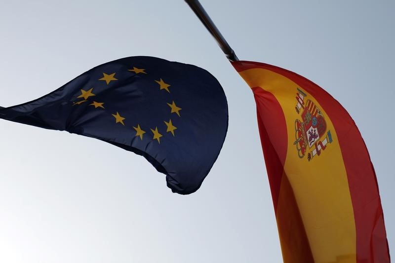 &copy; Reuters.  El "brexit" dispara la prima de riesgo española en 57 puntos, hasta 194