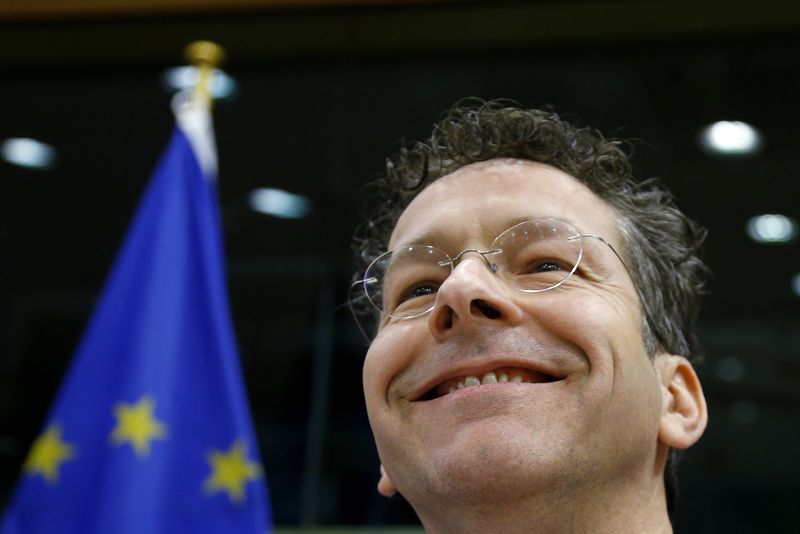 © Reuters. Eurogroup President Dijsselbloem arrives at a euro zone finance ministers meeting in Brussels