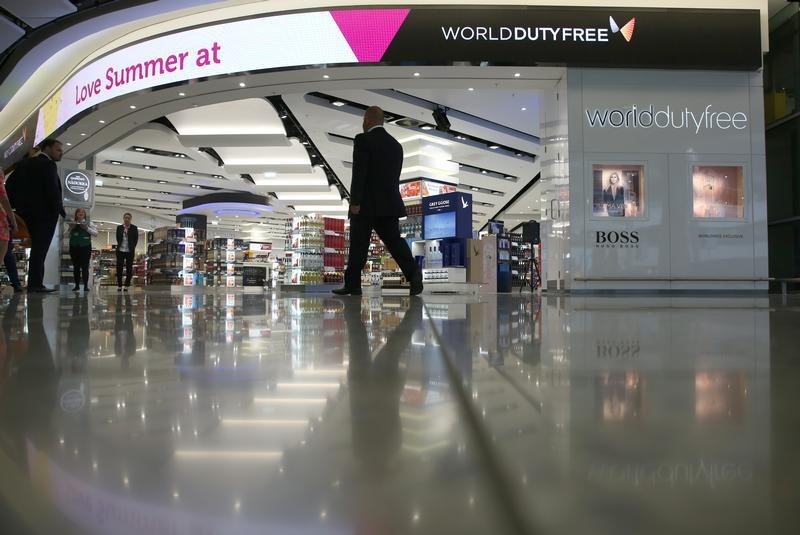 &copy; Reuters.  Dufry to buy Italy's World Duty Free in 2.6 billion pound deal