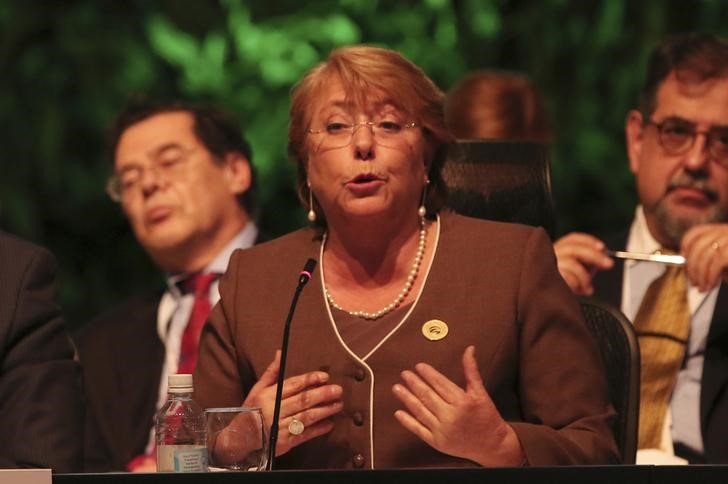 &copy; Reuters.  Bachelet presenta Chile a las empresas francesas como país confiable