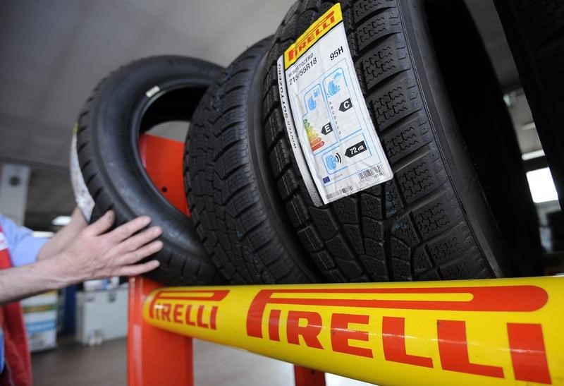 &copy; Reuters.  Pirelli, ricavi e utile in rialzo a una cifra, conferma target 2018