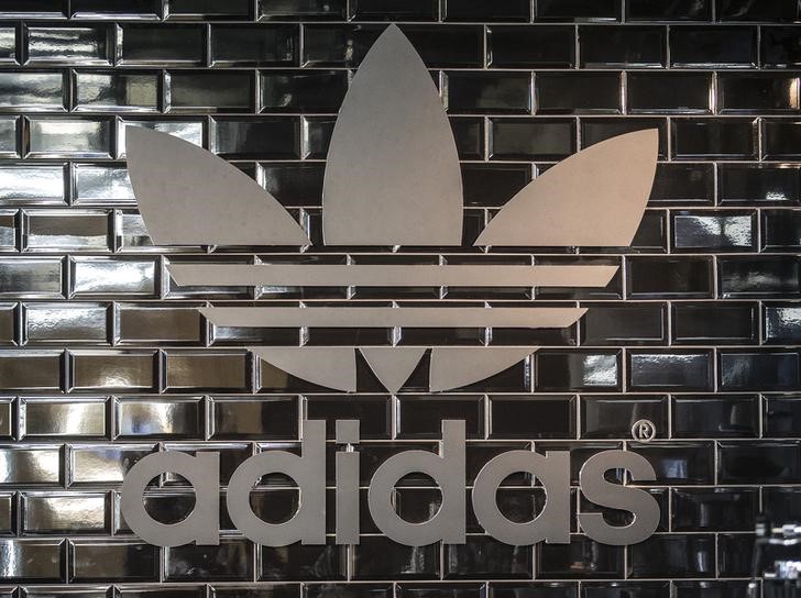 &copy; Reuters.  Adidas to return mass shoe production to Germany in 2017
