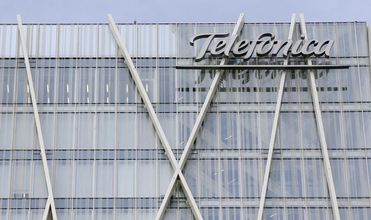 &copy; Reuters.  La CE prohíbe la venta de la filial británica O2 de Telefónica a Hutchison