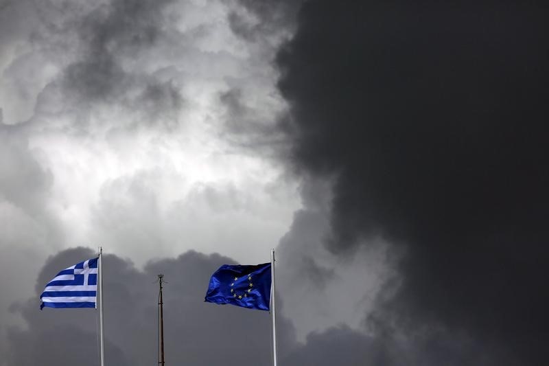 &copy; Reuters.  Greece default fears boost gold 