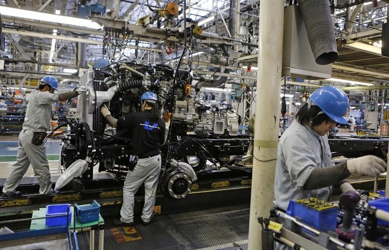 &copy; Reuters.  Confianza fabricantes japoneses sube a nivel más alto en 7 meses: Tankan de Reuters