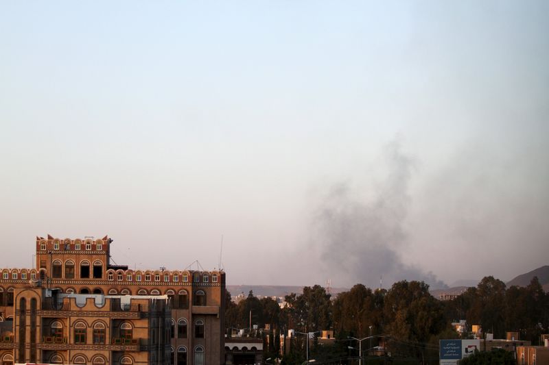 &copy; Reuters.  Saudi-led coalition air strike kills 36 Yemeni civilians: residents