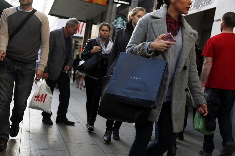 &copy; Reuters.  Euro zone Feb retail sales rise as shoppers splurge on clothing