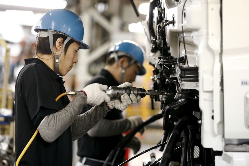 &copy; Reuters.  Japan's core machinery orders point to more investment weakness
