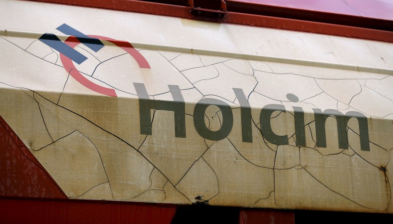 &copy; Reuters.  Bilionário russo se torna obstáculo a fusão entre Holcim e Lafarge