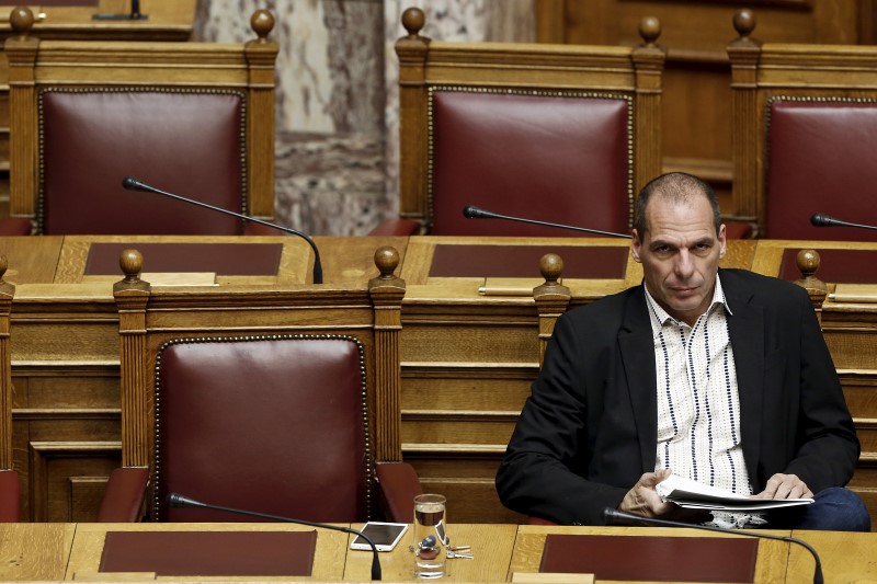 &copy; Reuters.  Varufakis apoya al partido escindido de Syriza en las elecciones griegas