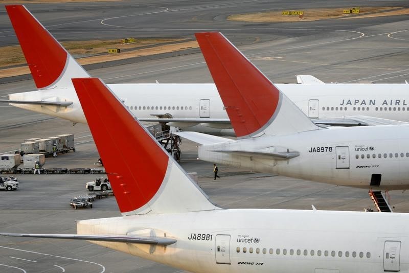 &copy; Reuters.  供應鏈重磅！上海封控“日本JAL與ANA停飛貨物航班” 搶艙爭奪戰再掀運價看漲30%