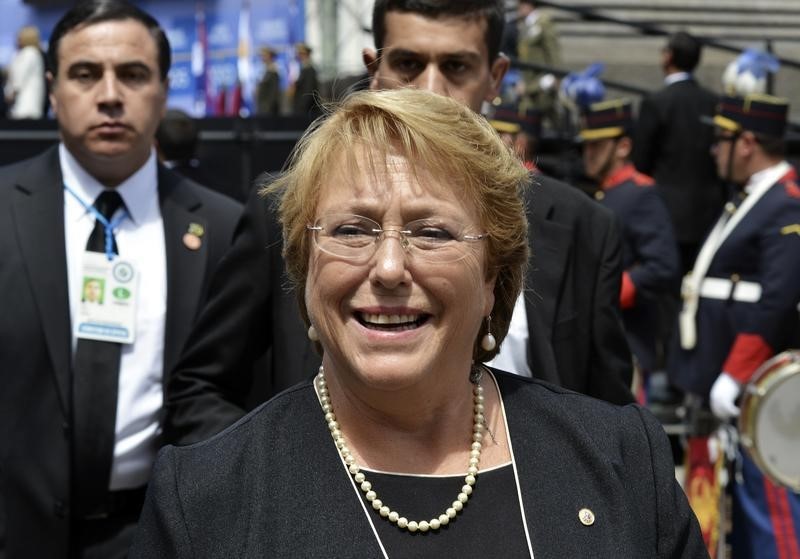 &copy; Reuters.  CORREGIDO-DATOS-¿Quiénes son los nuevos ministros clave en el Gobierno de chilena Bachelet?