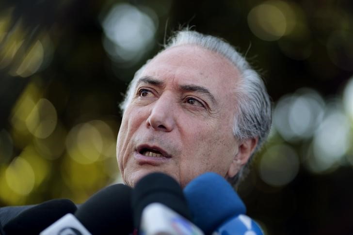 &copy; Reuters.  Brazil's president wins congressional vote, avoids corruption trial