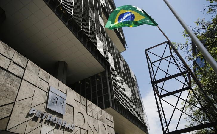 Alta do petróleo puxa valorização de mais de 6% das ações da Petrobras